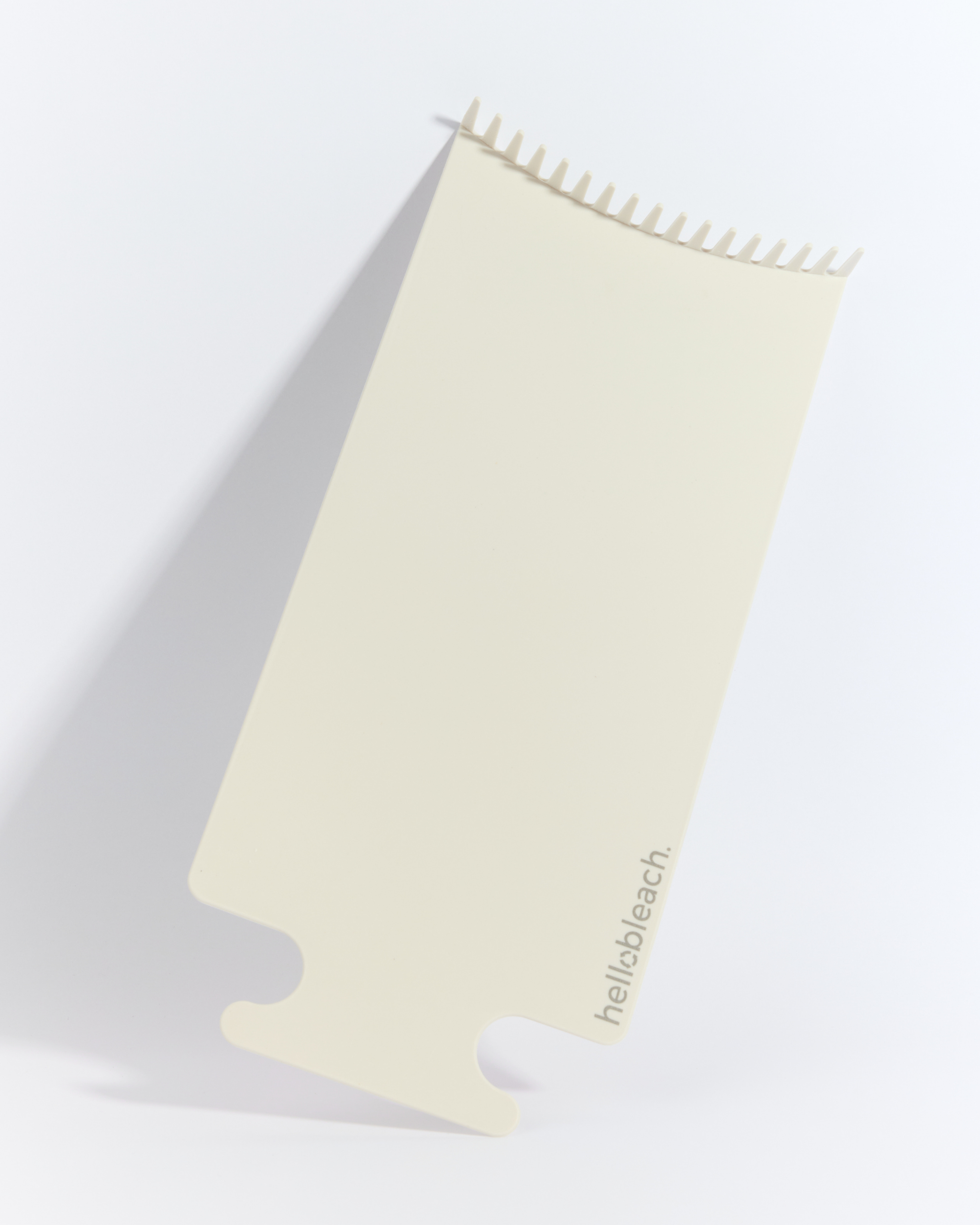 Planche de balayage Hello Bleach avec dents