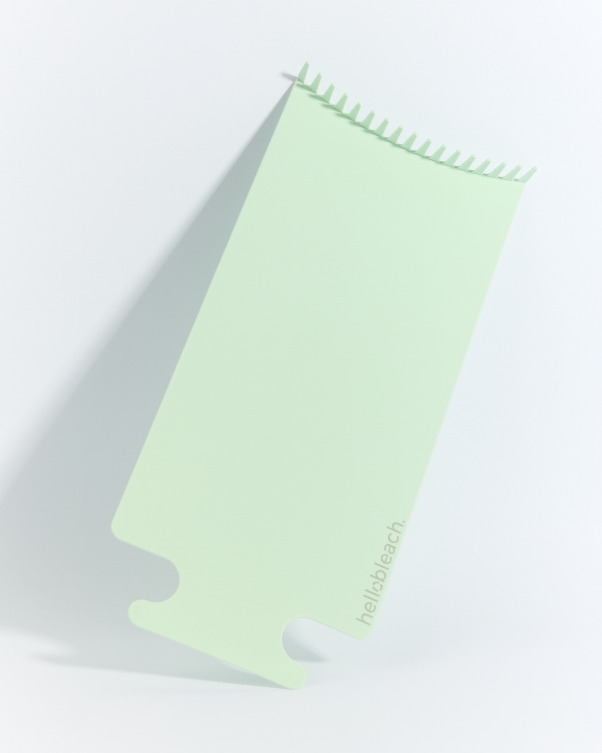 Planche de balayage Hello Bleach avec dents