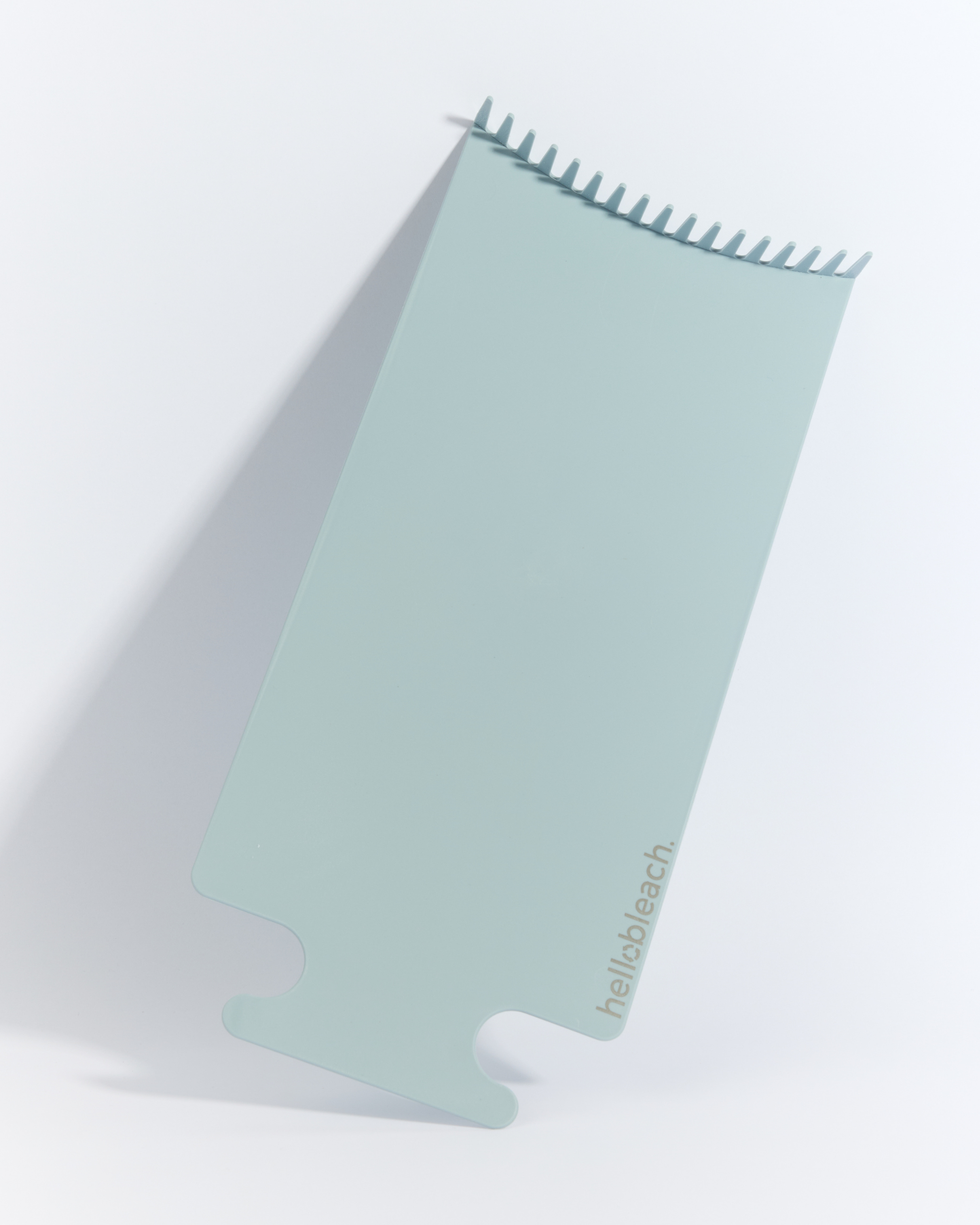 Planche de balayage Hello Bleach avec dents