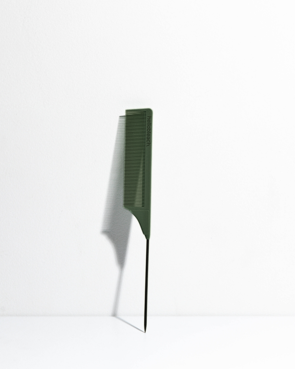 Tail Comb w Stainless Steel Tip