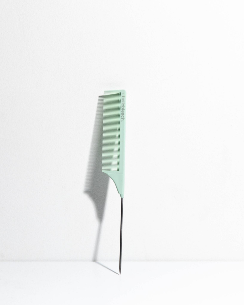 Tail Comb w Stainless Steel Tip